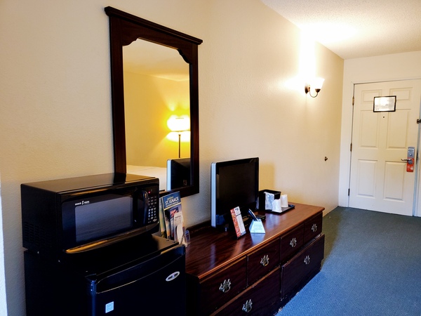 Poolside 2 Double Beds Photo 3