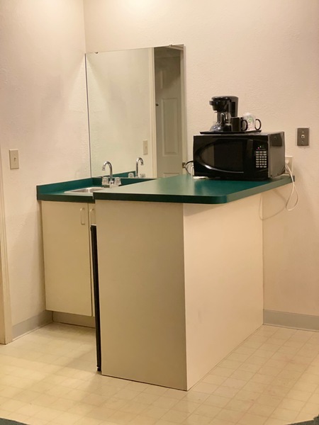 King Suite (No Pets) Photo 5